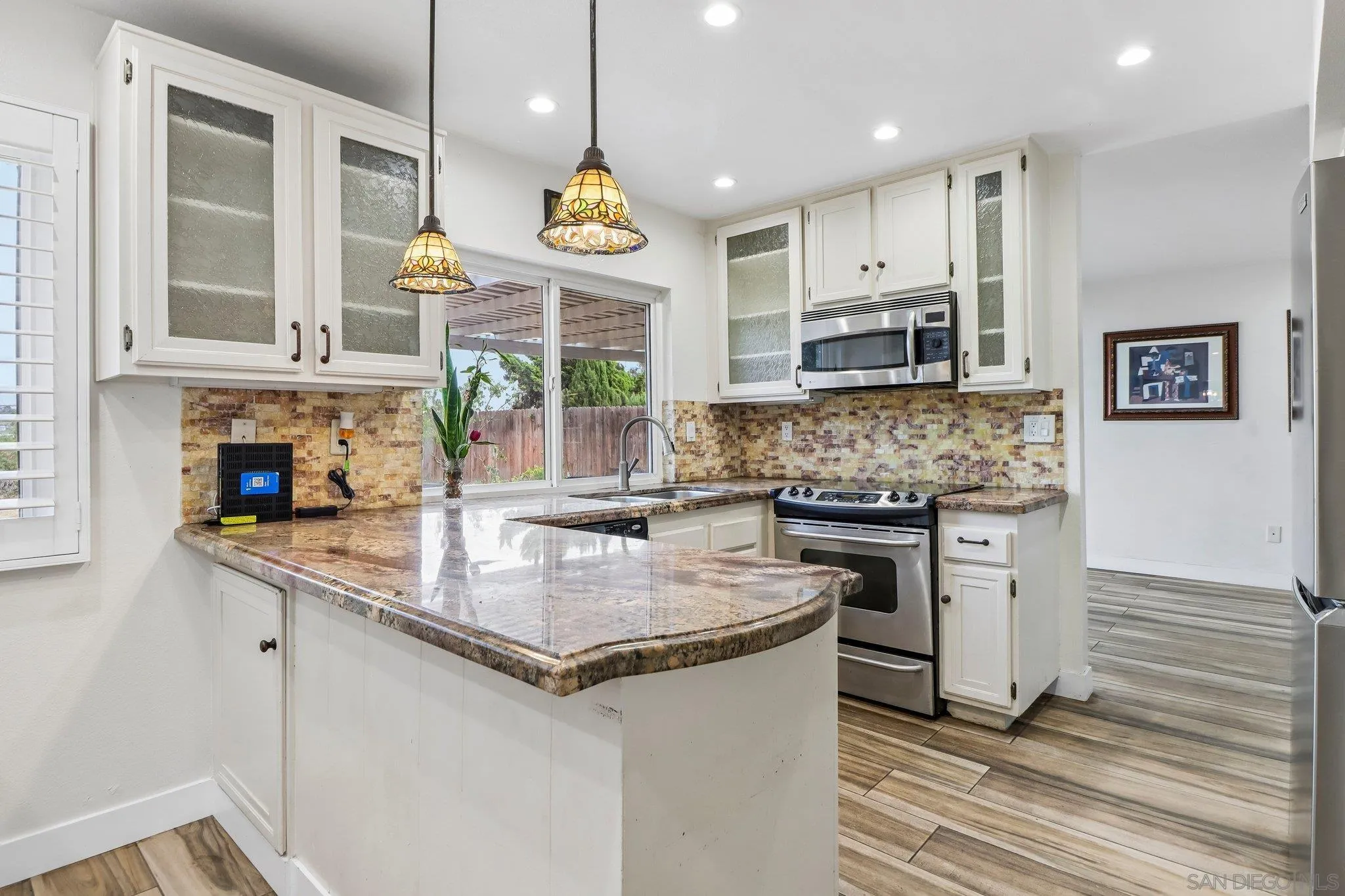 https://cdn.realtyfeed.com/cdn/127/260012831/c6a99116ce7e3a12acbda6c105e05f82.webp