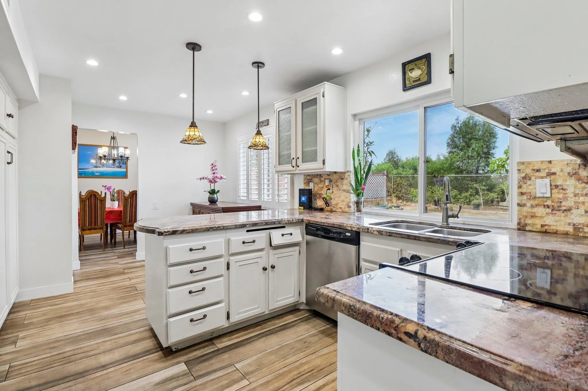 https://cdn.realtyfeed.com/cdn/127/260012831/d361bacb988b1a169f3ba984b4419465.webp