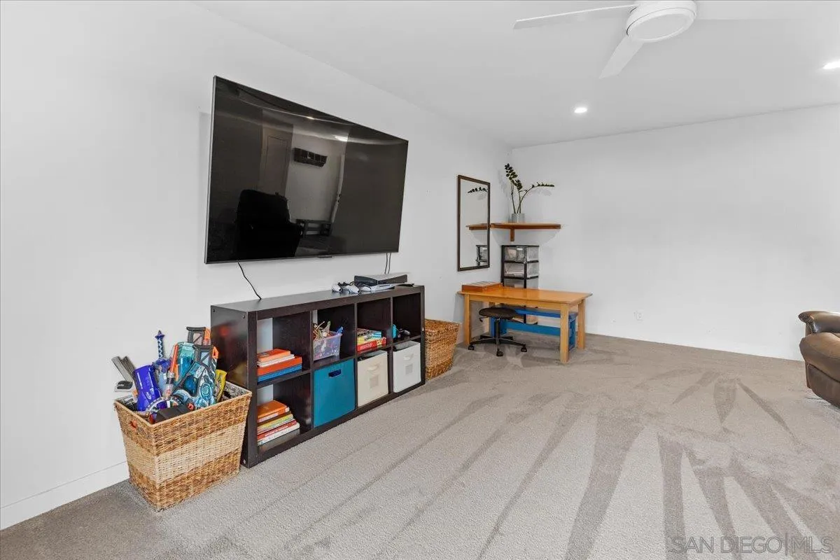 https://cdn.realtyfeed.com/cdn/127/260012832/119dd865e3bf5c44af3091a9bfe35584.webp