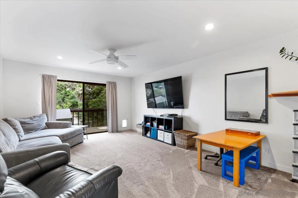 https://cdn.realtyfeed.com/cdn/127/260012832/1d95b5f4725044535fc6e60252f2fd60.webp