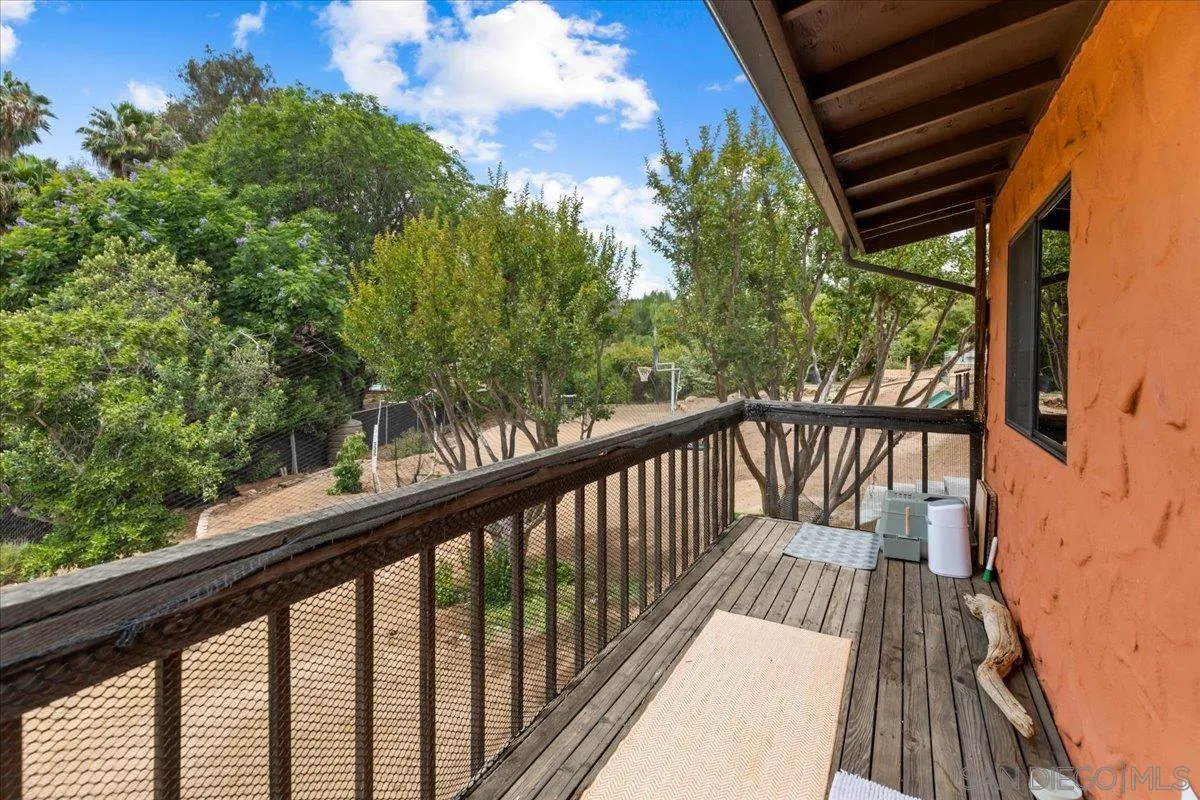 https://cdn.realtyfeed.com/cdn/127/260012832/382e8ea2608c88ded061ea7ce2818208.webp