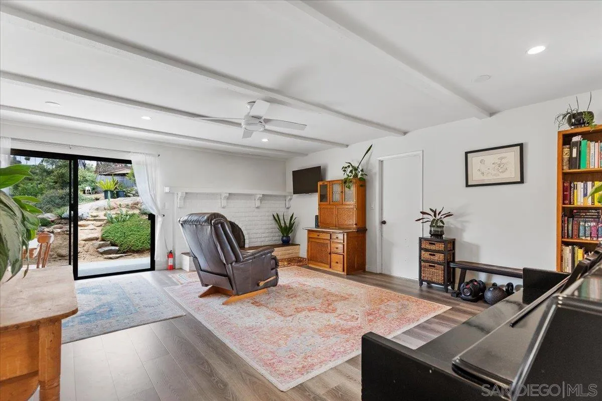 https://cdn.realtyfeed.com/cdn/127/260012832/3b3c66b8da91e379e9c17c1878959986.webp