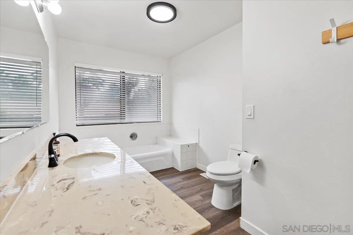 https://cdn.realtyfeed.com/cdn/127/260012832/3d751383fa5282f4f41b2e13664f56aa.webp