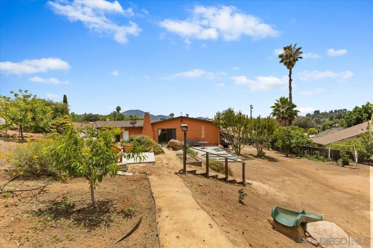 https://cdn.realtyfeed.com/cdn/127/260012832/4d5aadcf2fd181c275a7fff02f890833.webp