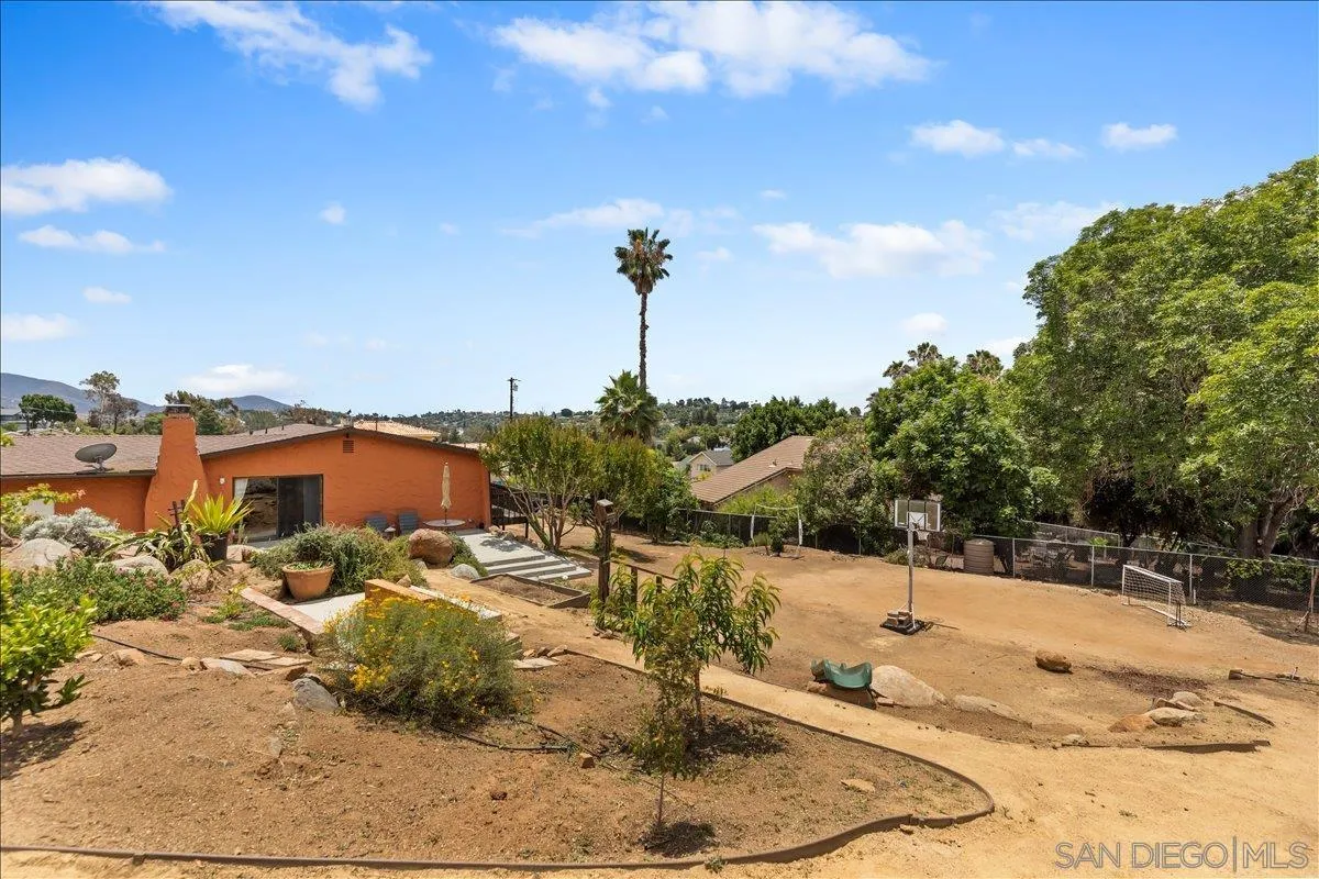 https://cdn.realtyfeed.com/cdn/127/260012832/546ffbb1c3be7278596a9a7bac6dc203.webp