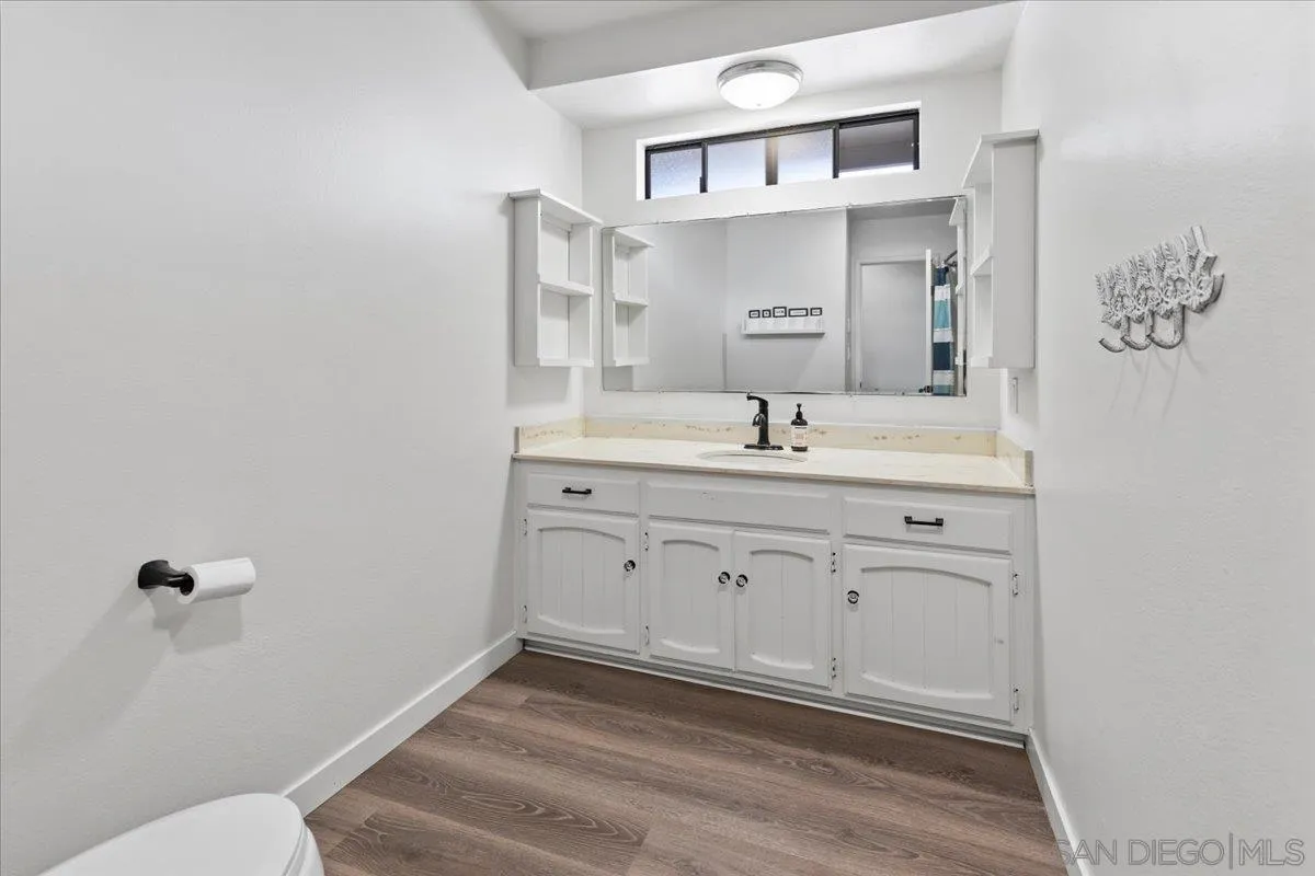 https://cdn.realtyfeed.com/cdn/127/260012832/a352853abf33a379101d936a185a0f82.webp