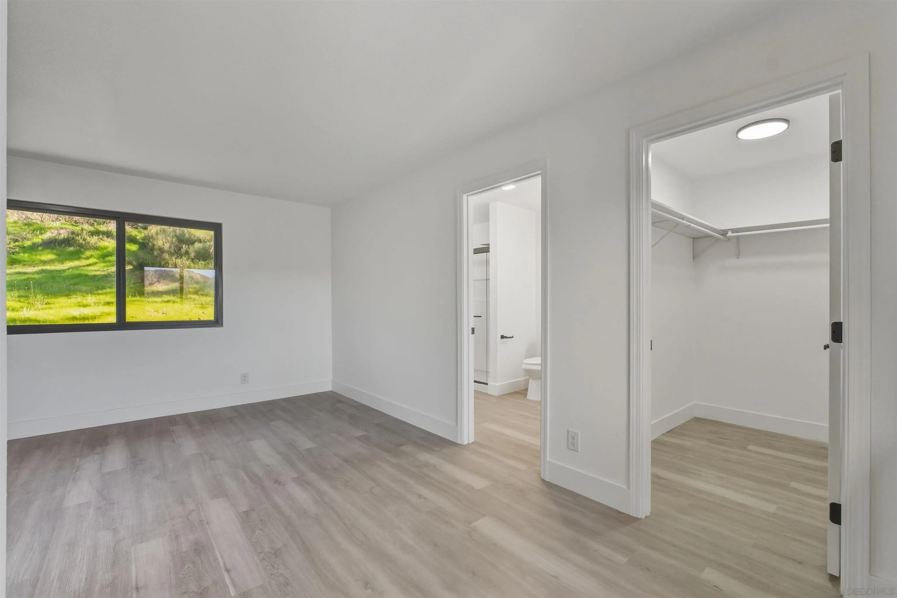 https://cdn.realtyfeed.com/cdn/127/260012840/c122a2c939507bb2dfc03f73af28d590.webp