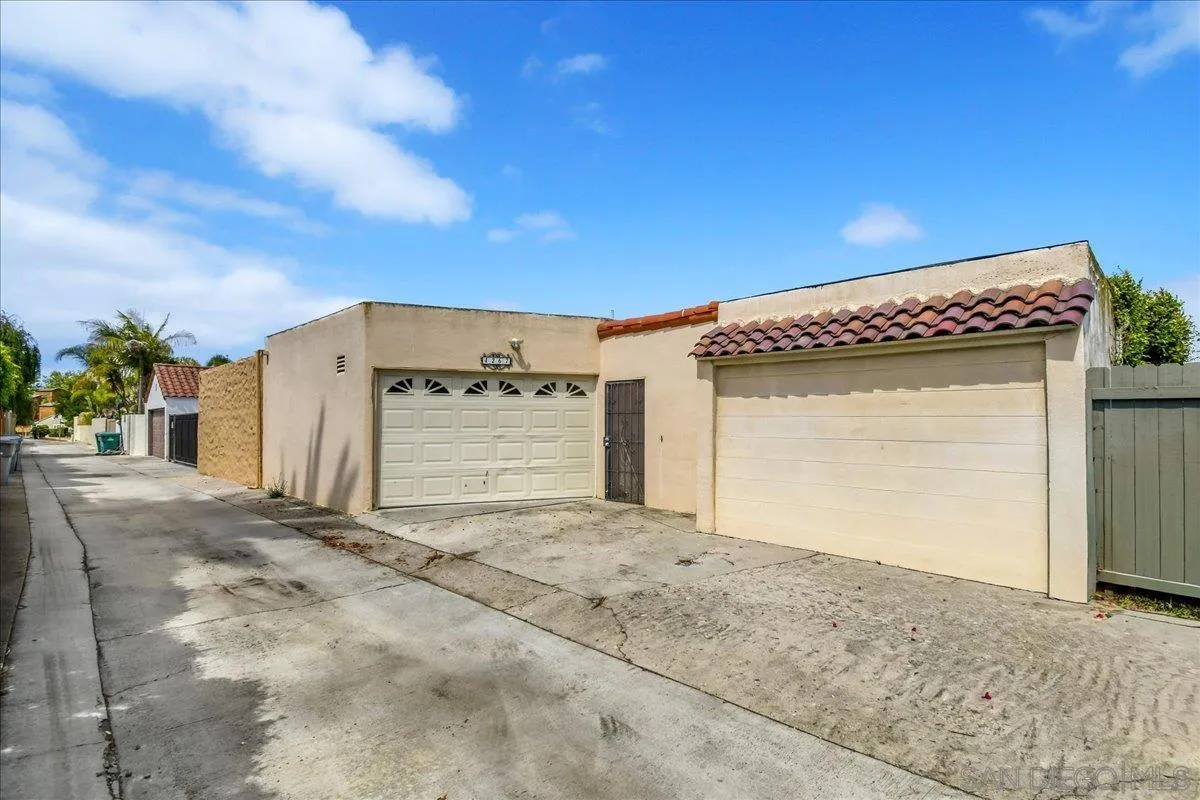 https://cdn.realtyfeed.com/cdn/127/260012843/06ed2f566f3b00228fe3bd04be565210.webp