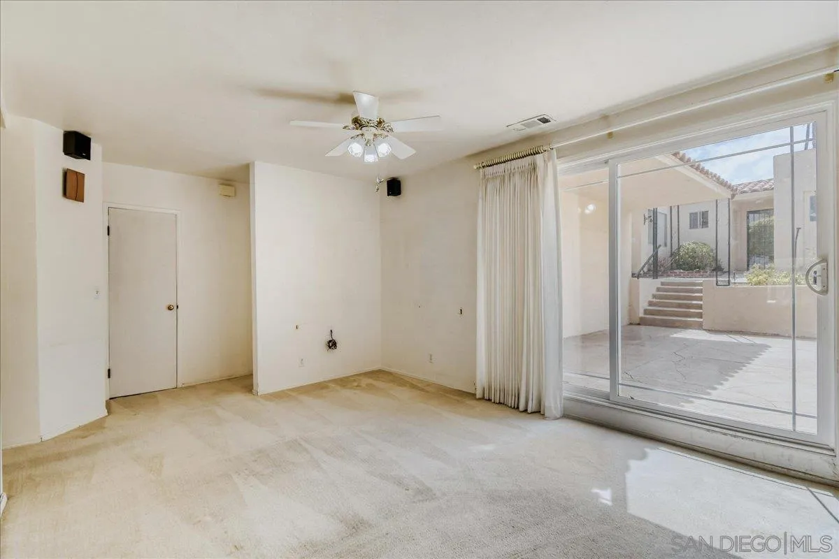 https://cdn.realtyfeed.com/cdn/127/260012843/9d89b6f92e7bd93b94e4c49fcd0f0fe0.webp