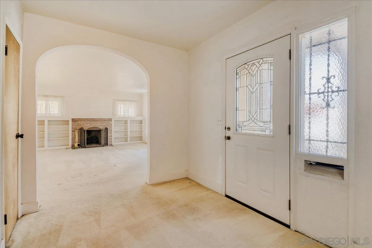 https://cdn.realtyfeed.com/cdn/127/260012843/f12ad38dfcf2f574155a43e077a4a36f.webp