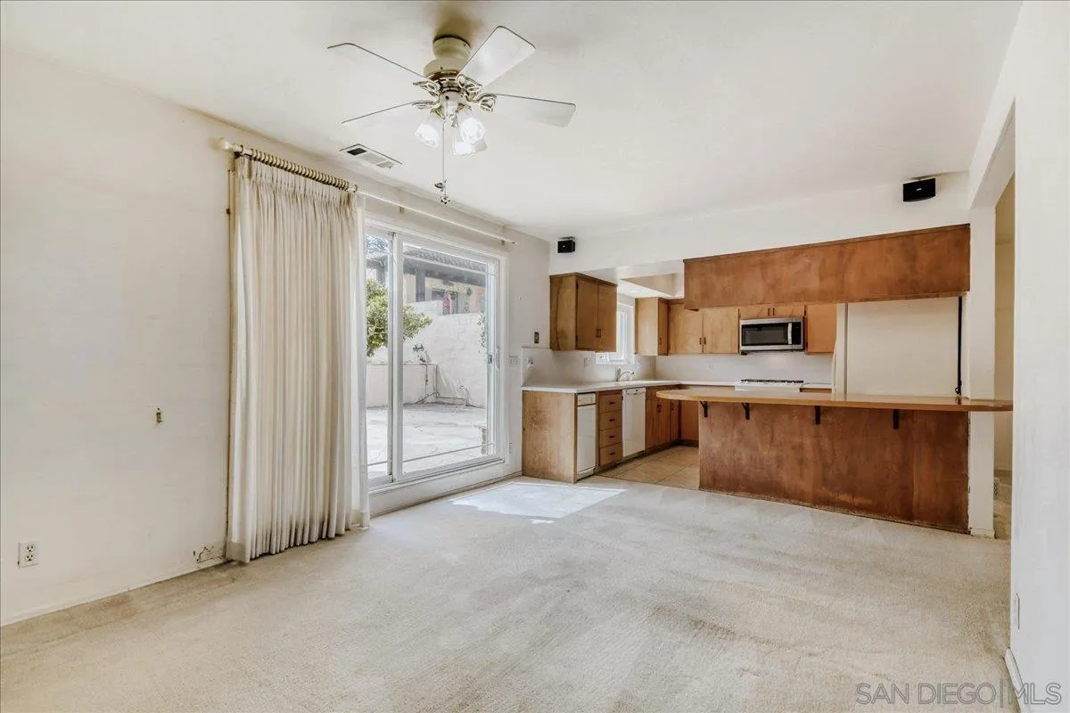https://cdn.realtyfeed.com/cdn/127/260012843/fa1bbc43b7065b4be3609e80a59c87eb.webp