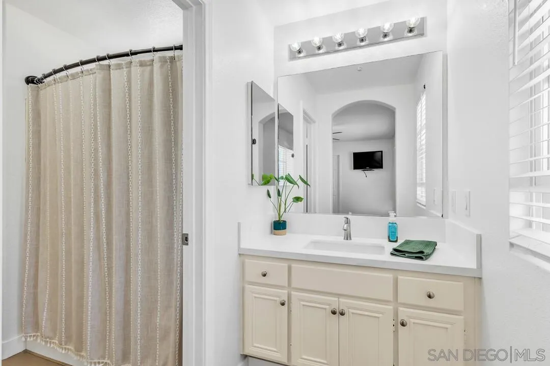 https://cdn.realtyfeed.com/cdn/127/260012845/39fb8c06dac39871c7b8ba9e36ef9dc4.webp