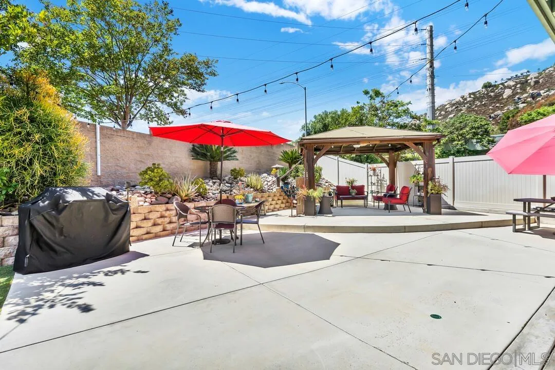 https://cdn.realtyfeed.com/cdn/127/260012845/513759ac319eebcbc220e73ac452d544.webp