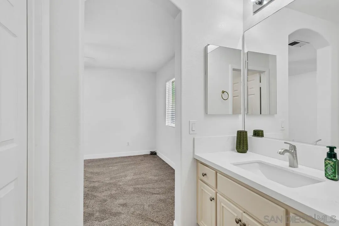 https://cdn.realtyfeed.com/cdn/127/260012845/73f86a2370f4fcded0f5c80f2ed04295.webp