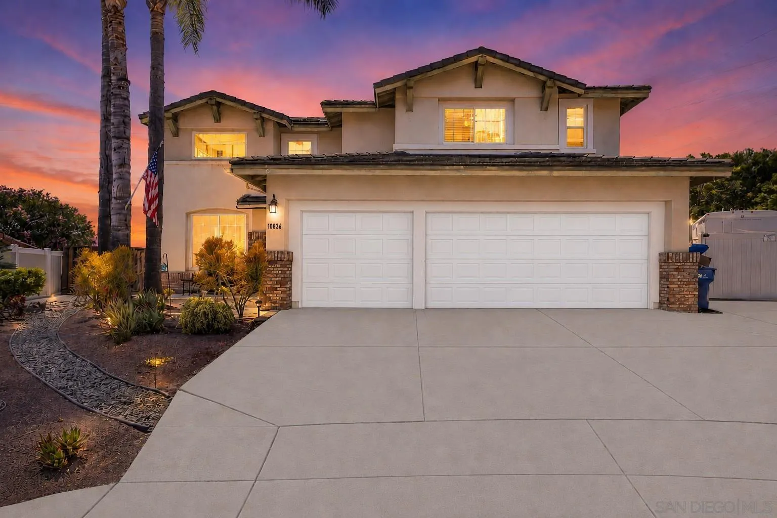 FEATURED LISTINGS