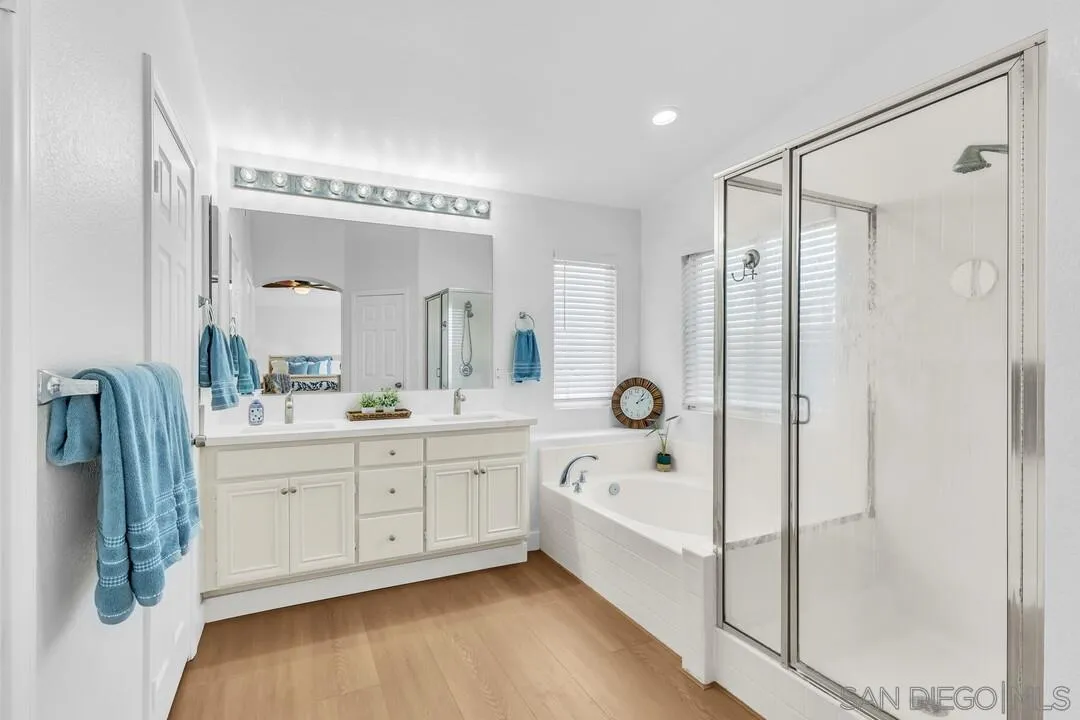 https://cdn.realtyfeed.com/cdn/127/260012845/9bcd0cb496bb170fa24aca714608040a.webp