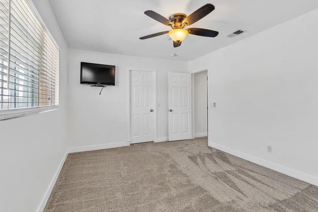 https://cdn.realtyfeed.com/cdn/127/260012845/aa792daa5bdf0e6cec9ffa804a40b31a.webp