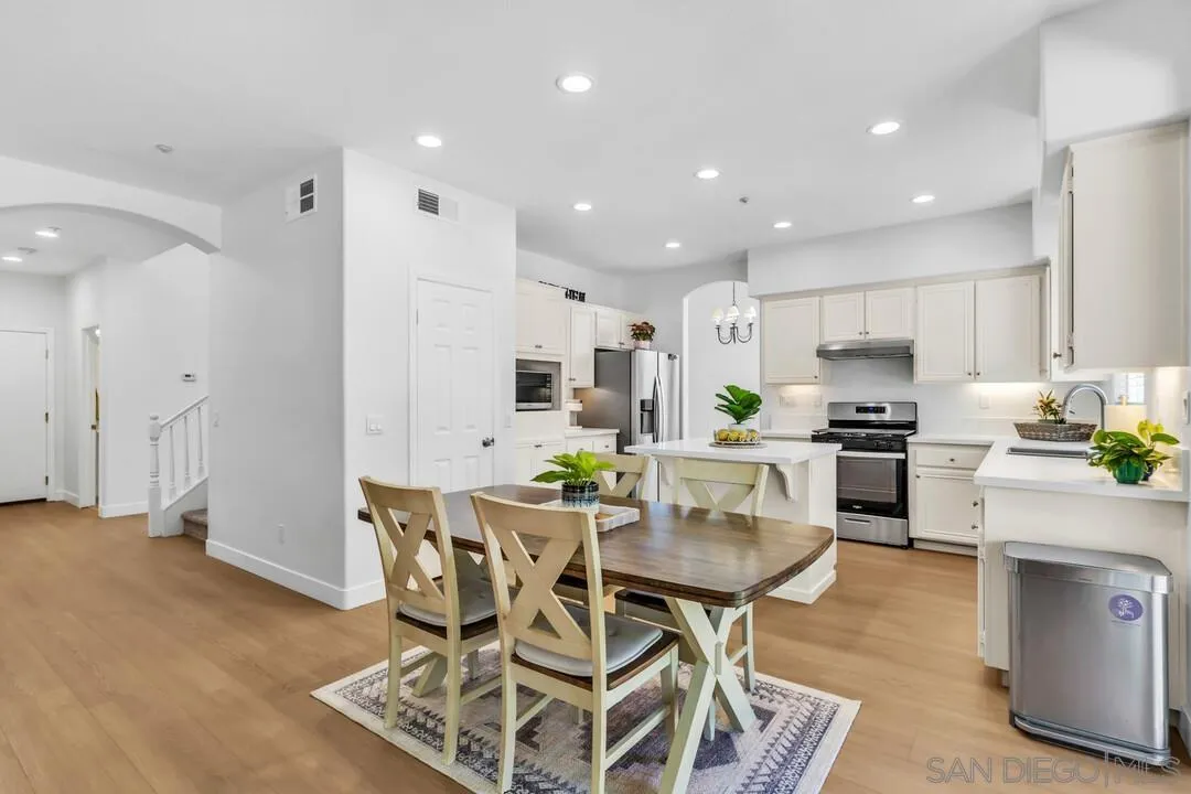 https://cdn.realtyfeed.com/cdn/127/260012845/f37468b46a27e2f40558779dc8cab792.webp