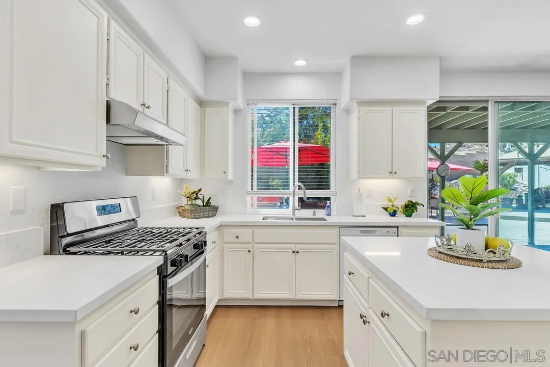 https://cdn.realtyfeed.com/cdn/127/260012845/fd0c79ca046b5490a1b8c799f619a5b3.webp