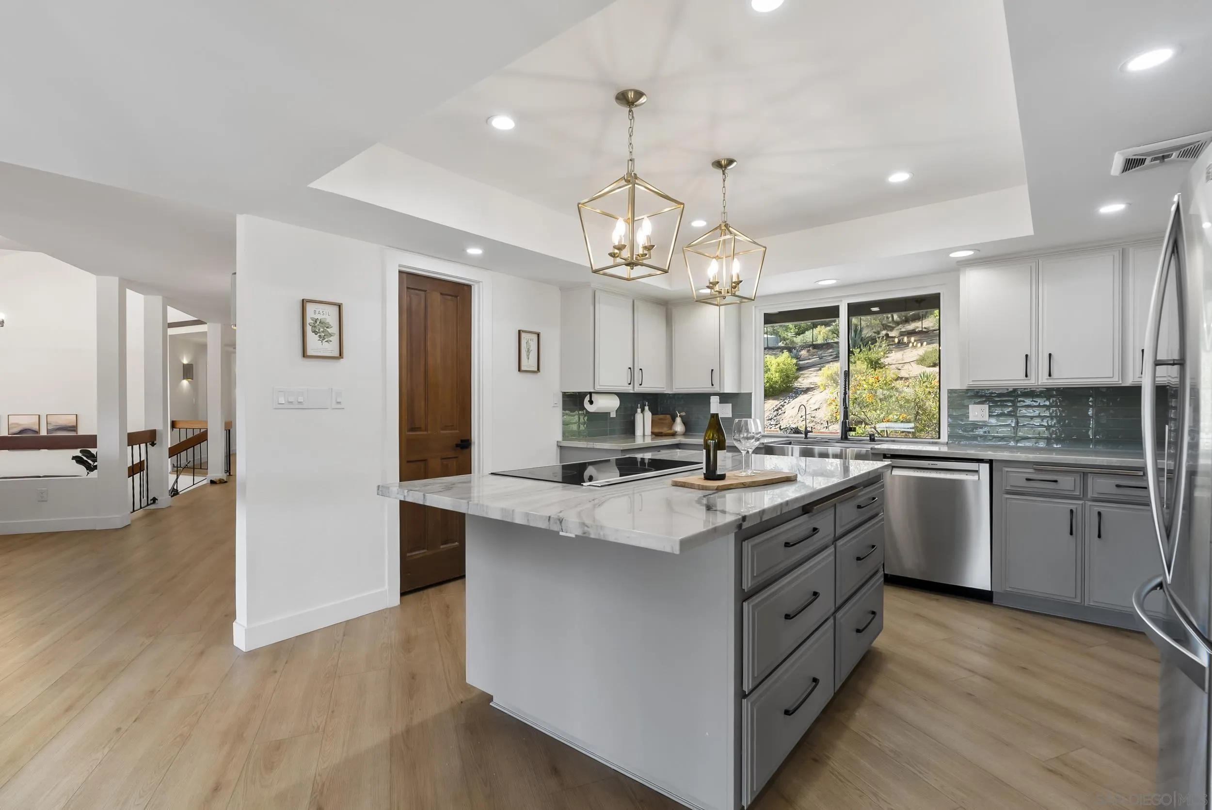 https://cdn.realtyfeed.com/cdn/127/260012846/03644aab7974cb6b098d7975981bfaa2.webp