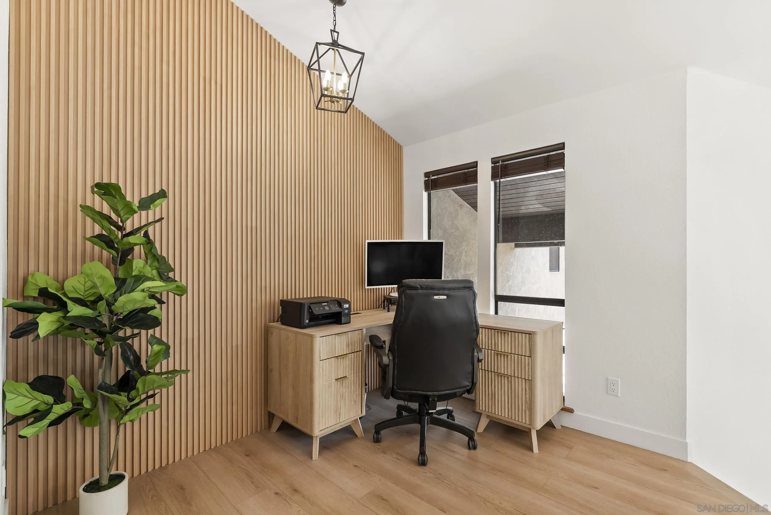 https://cdn.realtyfeed.com/cdn/127/260012846/42c1b6e3ccadf020c8c198ea928a555d.webp