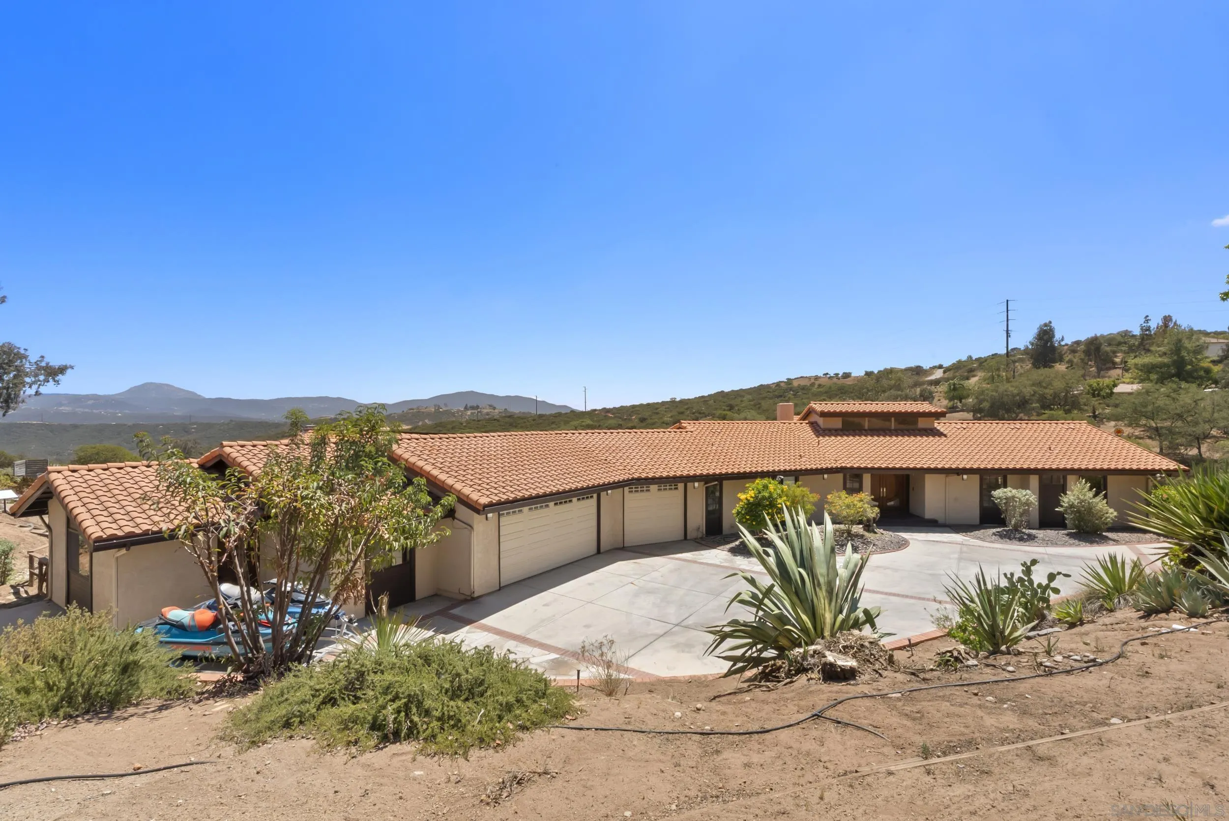 https://cdn.realtyfeed.com/cdn/127/260012846/4b2d8072ae5737e6aacdaae8c14a56d1.webp