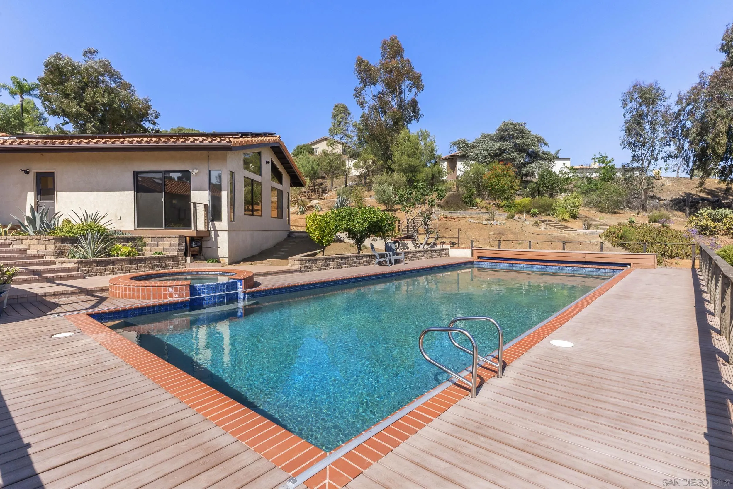 https://cdn.realtyfeed.com/cdn/127/260012846/624376e68edb2357f0420853c4f23c49.webp