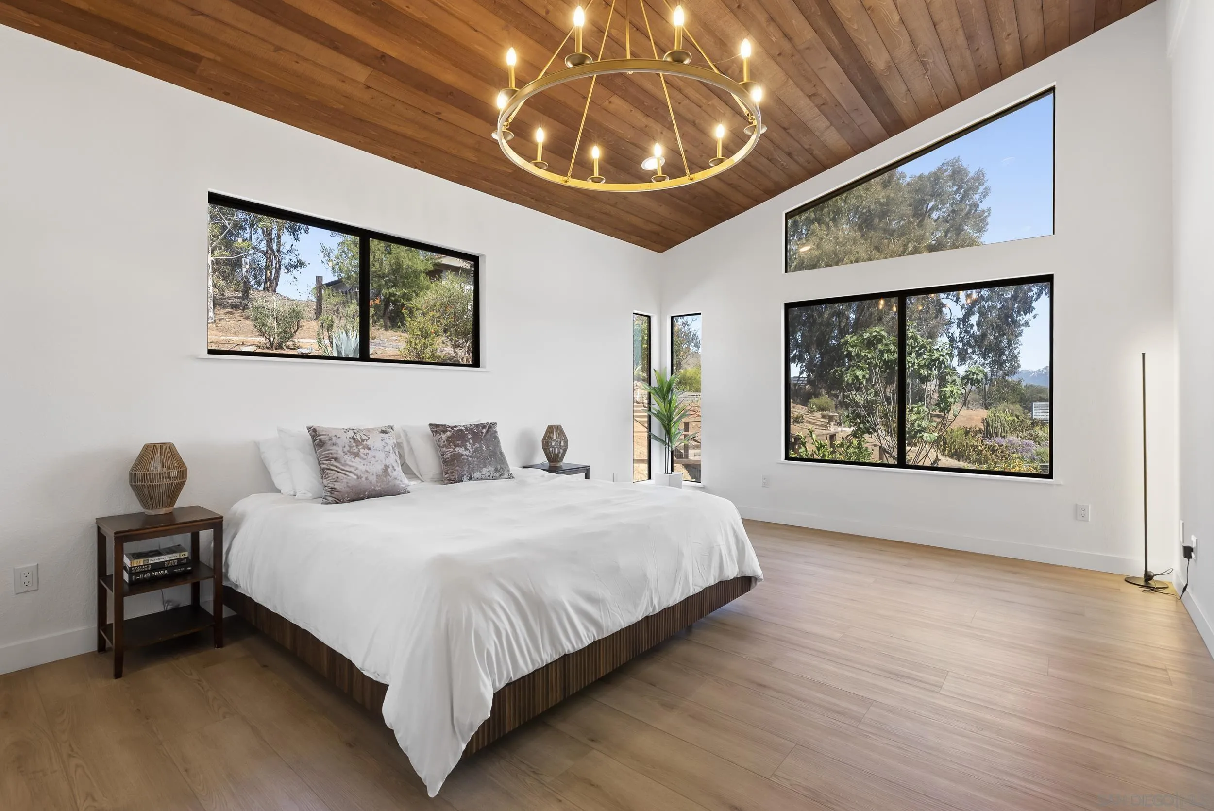 https://cdn.realtyfeed.com/cdn/127/260012846/782e65cb4ee4fb60a2e4332fee974a4a.webp