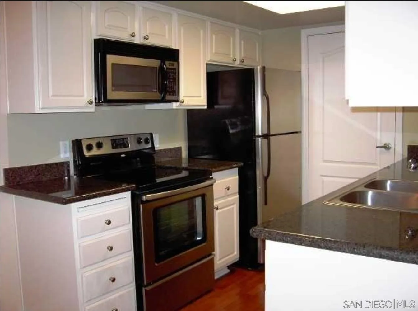 Photo #2: 260012855 Listing: Photo #2