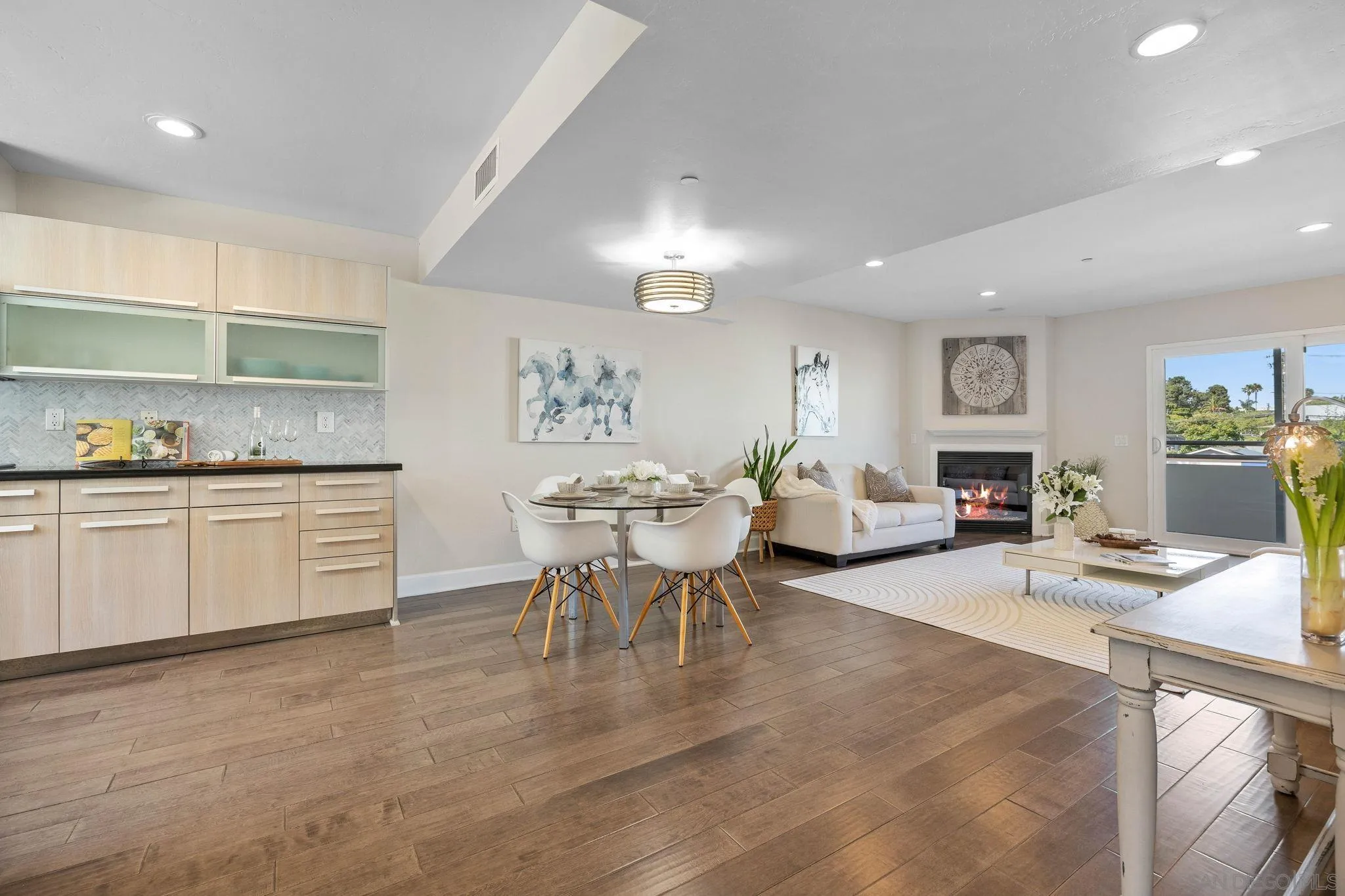 https://cdn.realtyfeed.com/cdn/127/260012856/4419b00e943f43f03b27392a72e32a3c.webp