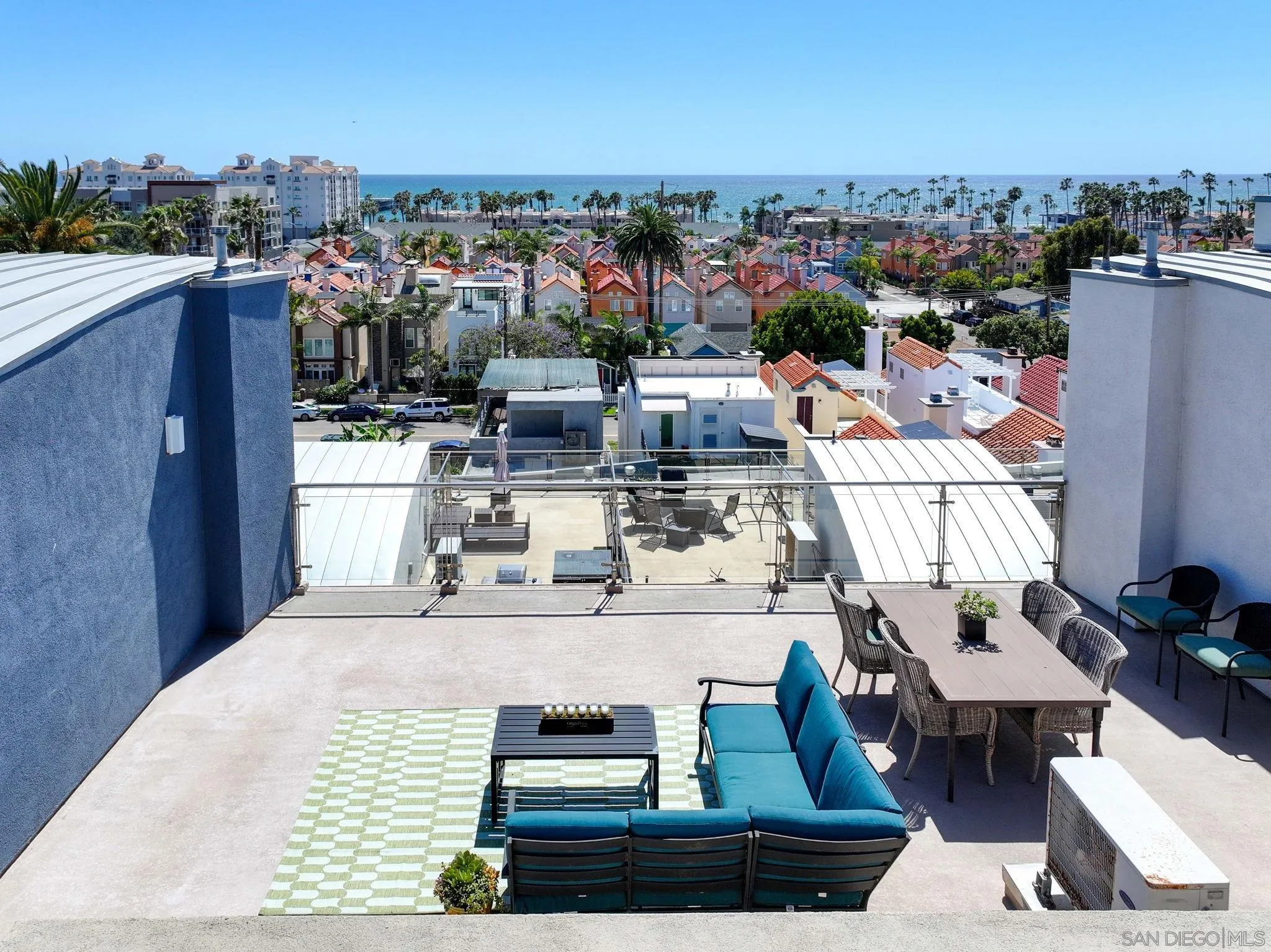 https://cdn.realtyfeed.com/cdn/127/260012856/652a61c1b8cd79b373228ee16d448615.webp