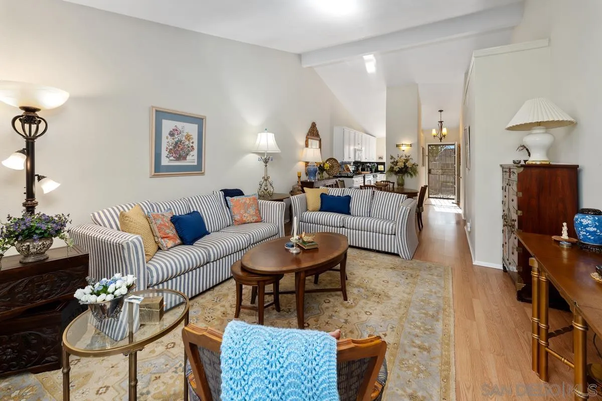 Photo #8: 260012857 Listing: Photo #8