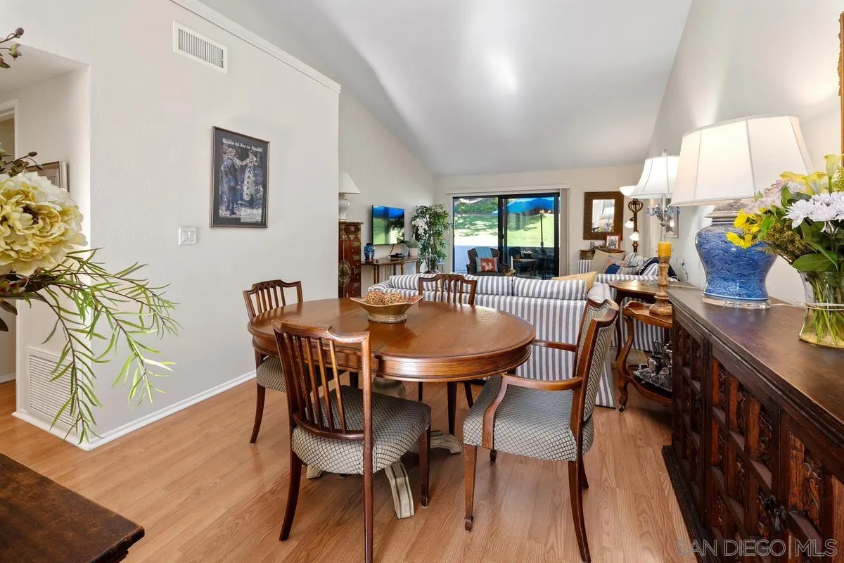 Photo #11: 260012857 Listing: Photo #11
