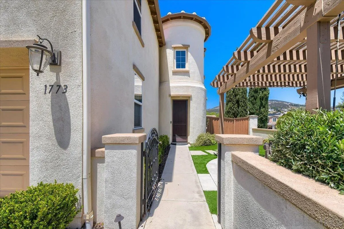 https://cdn.realtyfeed.com/cdn/127/260012859/0465a77264185daf4dc61242736e0b0c.webp