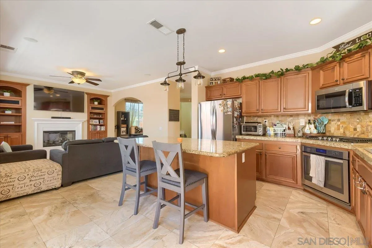 https://cdn.realtyfeed.com/cdn/127/260012859/1e4b8c6aed6d6741175e8ab08d5bced1.webp