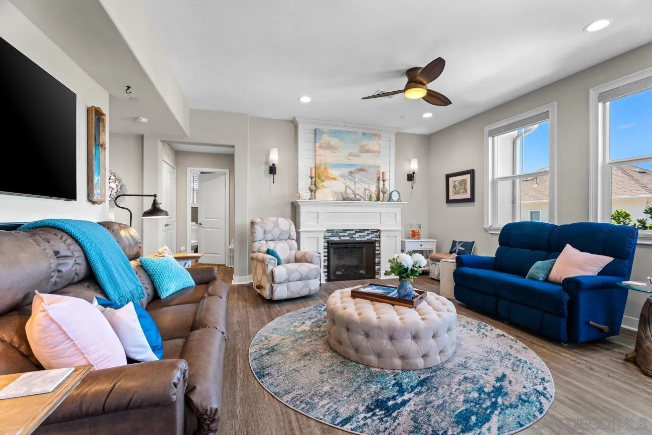 https://cdn.realtyfeed.com/cdn/127/260012866/297d07c26eb0c2e2d3501a092d672ca1.webp