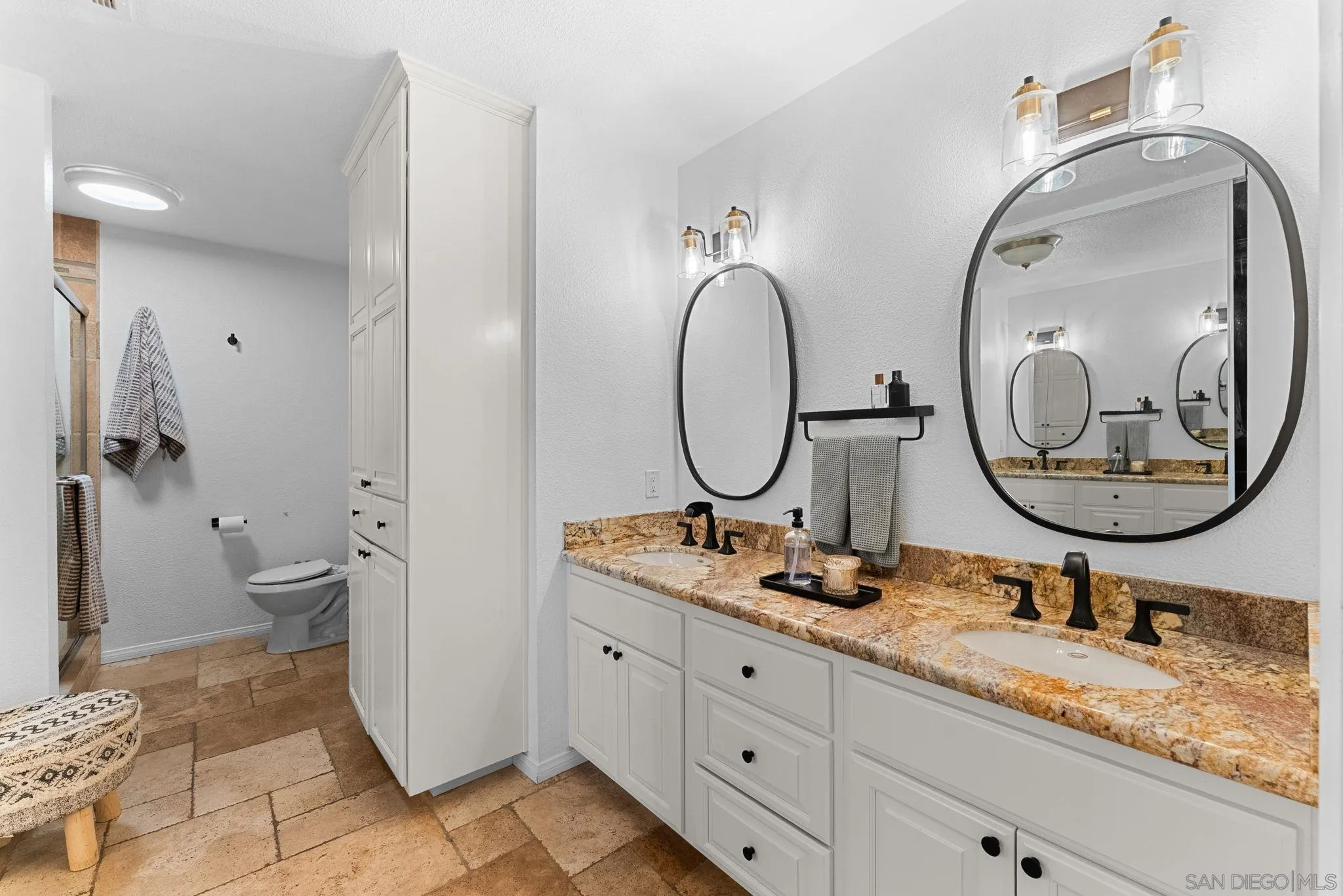 https://cdn.realtyfeed.com/cdn/127/260012867/2924b18f48ccd7a3be693cce2c73e7c3.webp