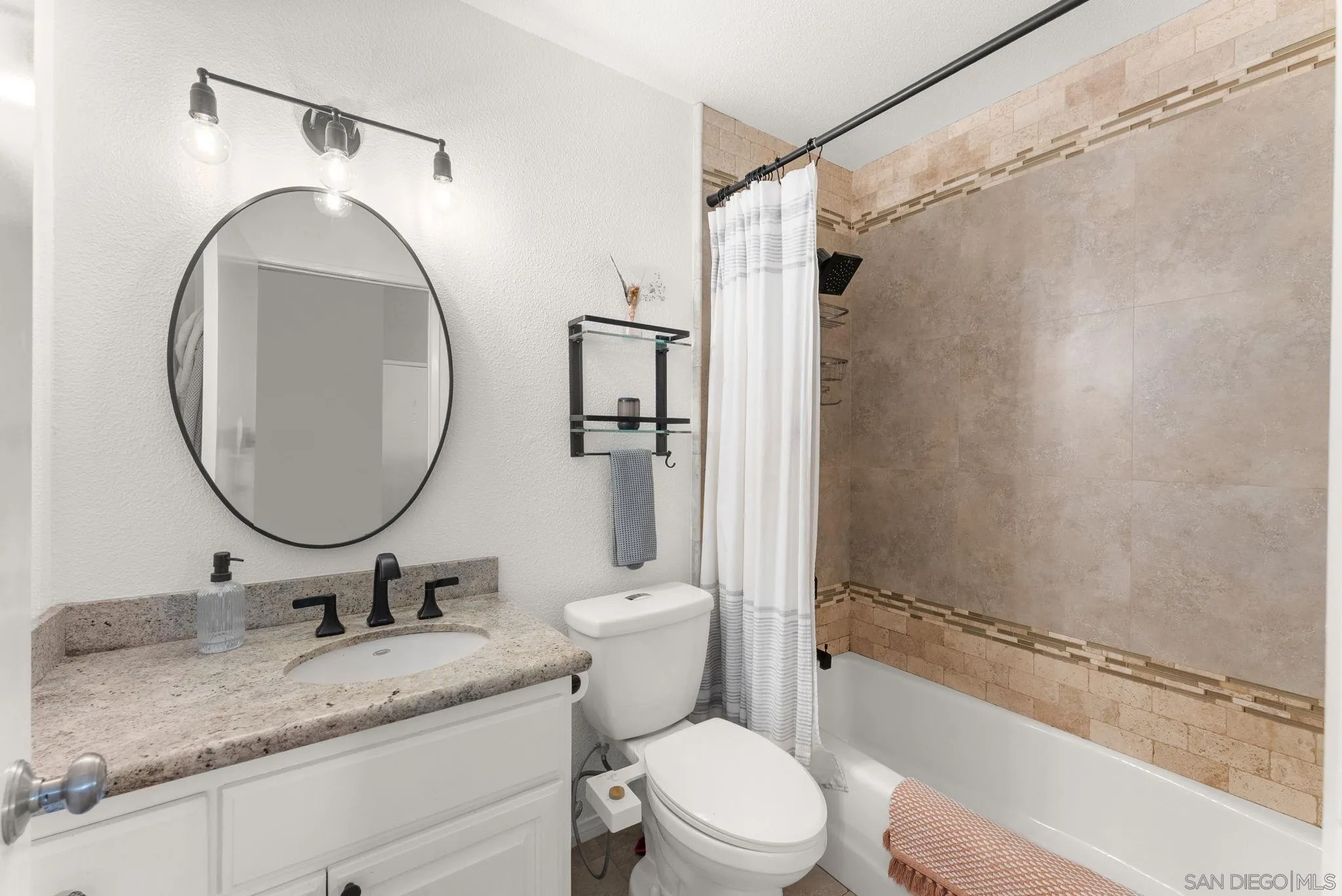https://cdn.realtyfeed.com/cdn/127/260012867/7d43ea292a7ecf366a3d718051abf4bd.webp