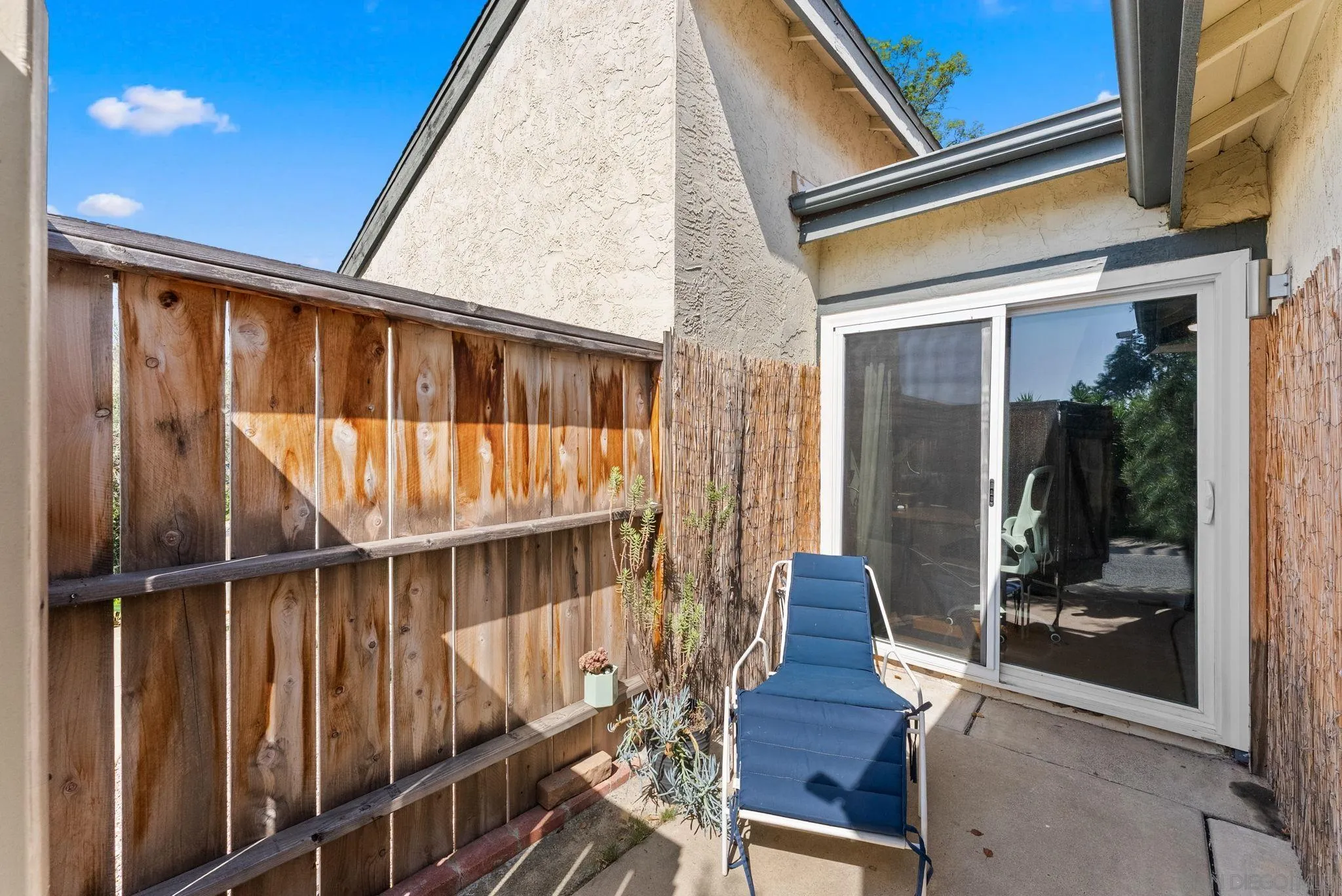 https://cdn.realtyfeed.com/cdn/127/260012867/e586c27b9ba644f8015e36e00ee1cfd5.webp