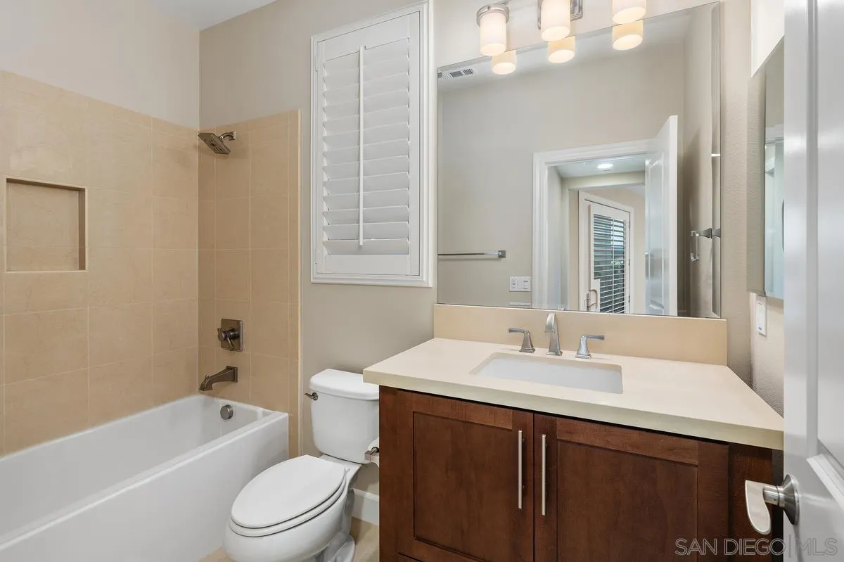 https://cdn.realtyfeed.com/cdn/127/260012873/11111f435d3297ffc0abd4563f20e7a6.webp