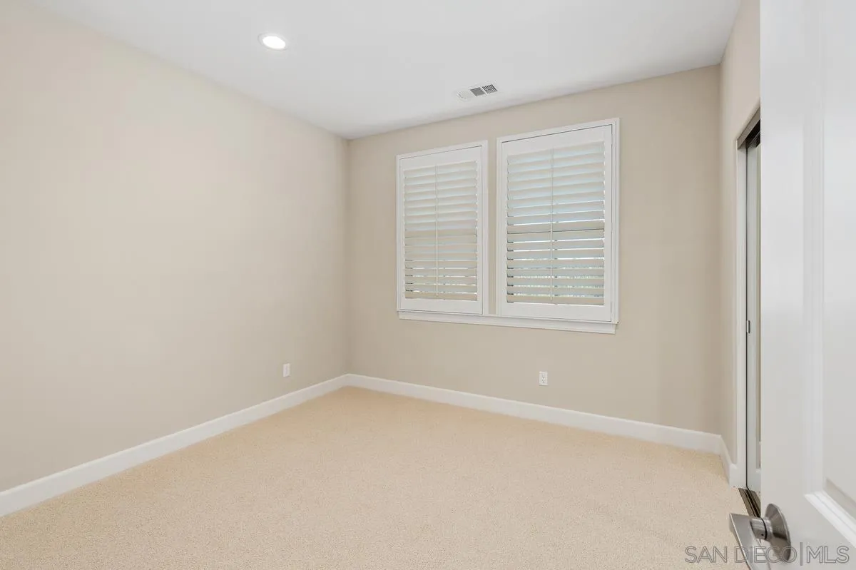https://cdn.realtyfeed.com/cdn/127/260012873/855aacabd691221cfd501cc91a38dbfb.webp