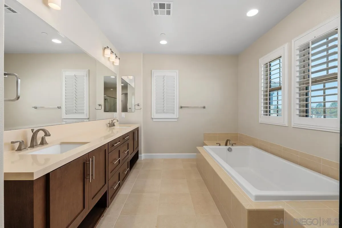 https://cdn.realtyfeed.com/cdn/127/260012873/abc59c1f848c86c5789b42461b6f250b.webp