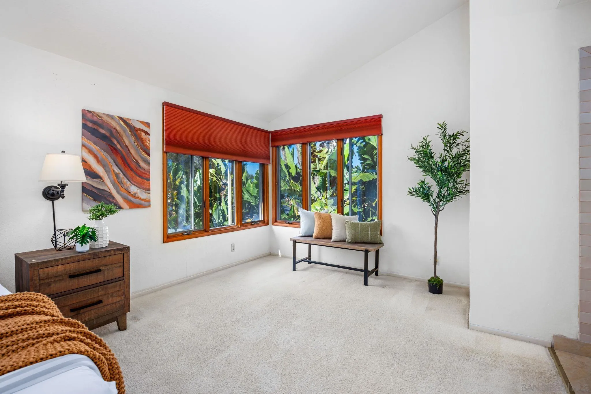https://cdn.realtyfeed.com/cdn/127/260012874/30c18b51cd46d24ff5400ecee948673d.webp