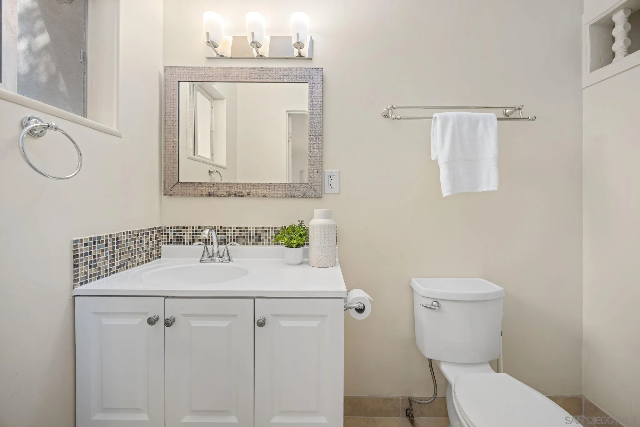 https://cdn.realtyfeed.com/cdn/127/260012874/4394f56d94ecc4e1877633d4deb30801.webp