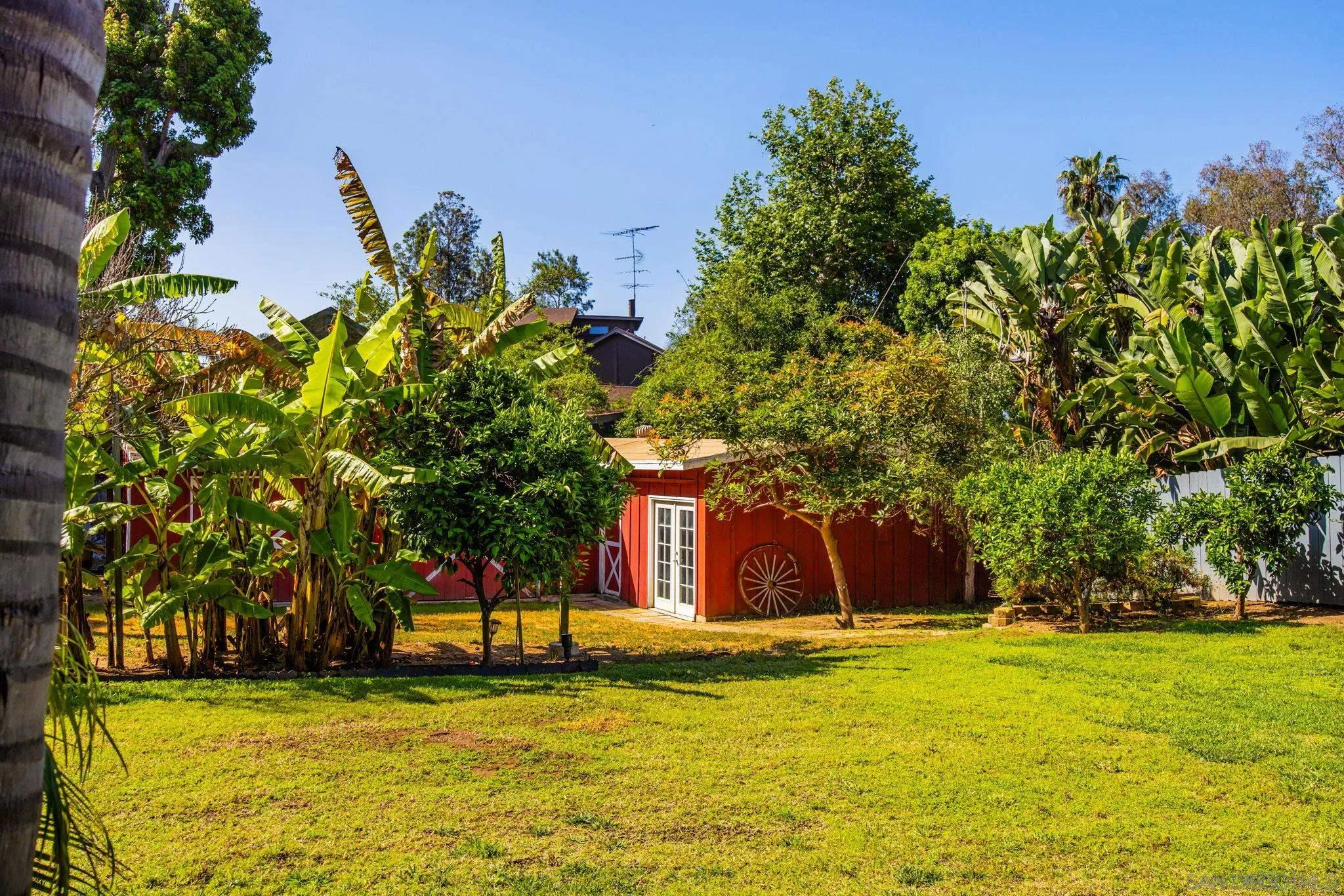 https://cdn.realtyfeed.com/cdn/127/260012874/a189db776cf49f488e7ef002349234fb.webp