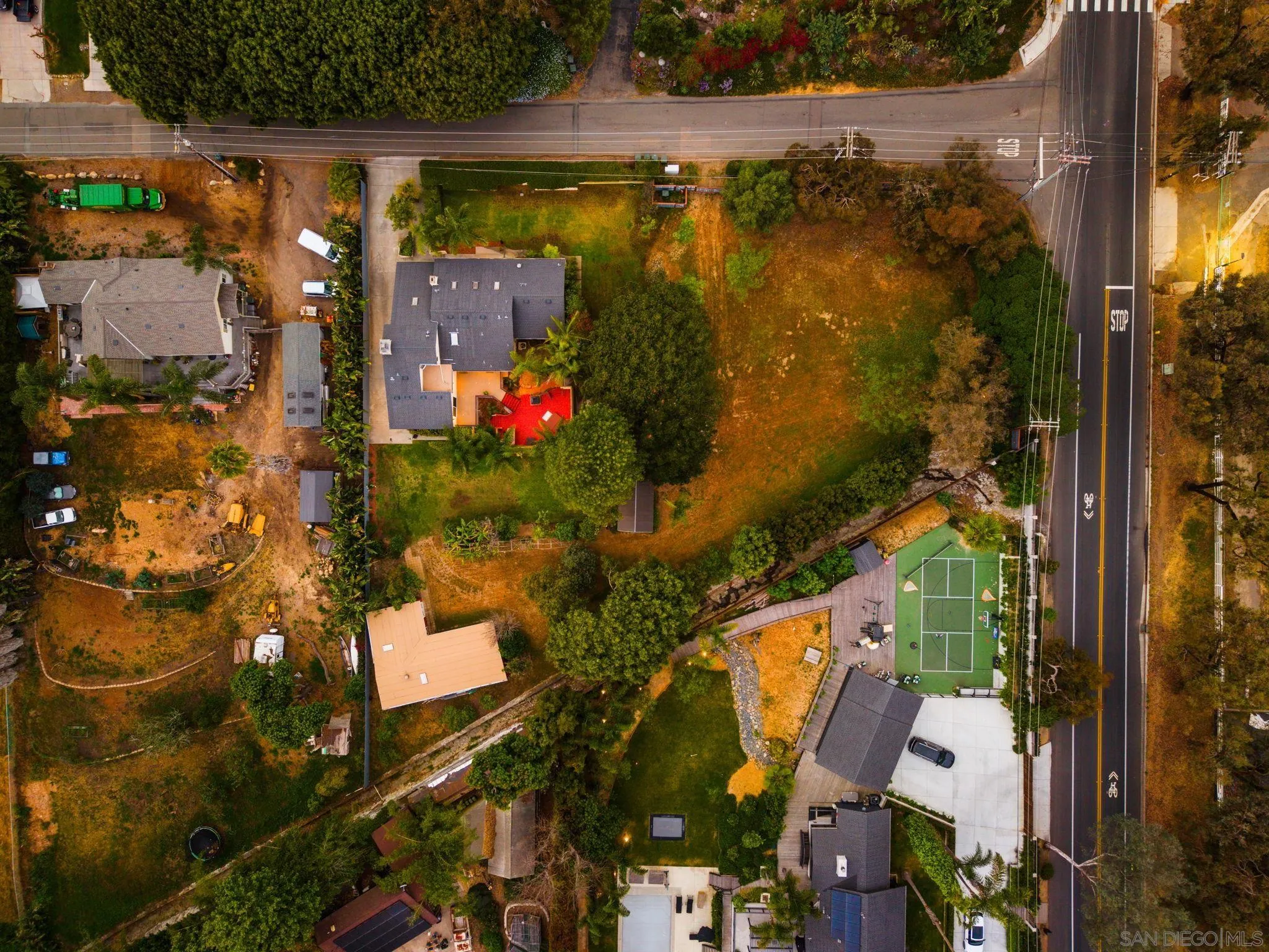 https://cdn.realtyfeed.com/cdn/127/260012874/b9415745db01305507a7ff7d3240e2ea.webp