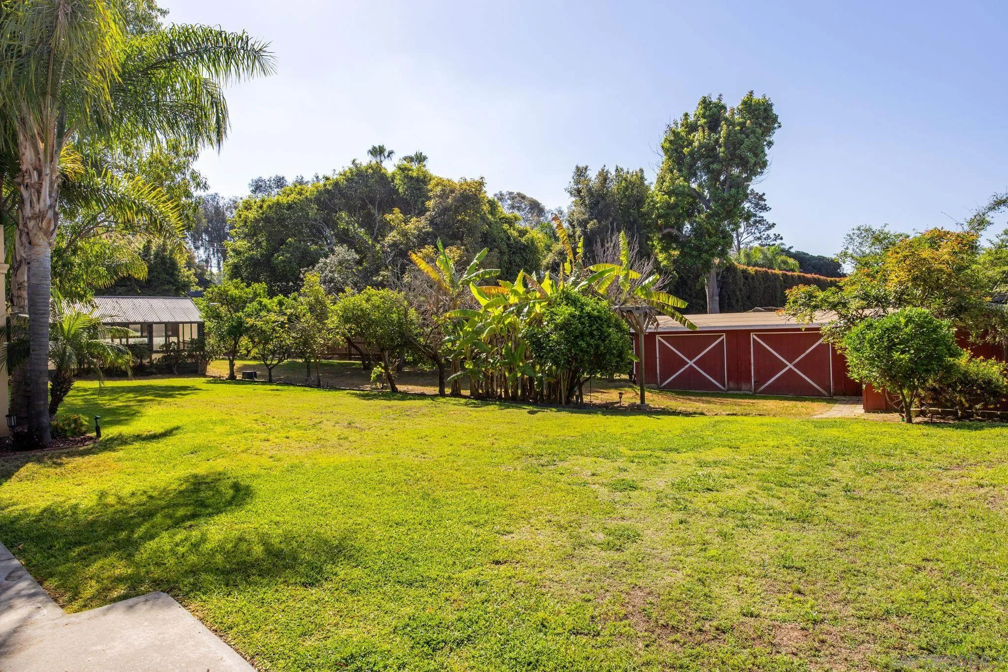 https://cdn.realtyfeed.com/cdn/127/260012874/fcb9546a7eda6d442dfa9b08ebc5ca64.webp