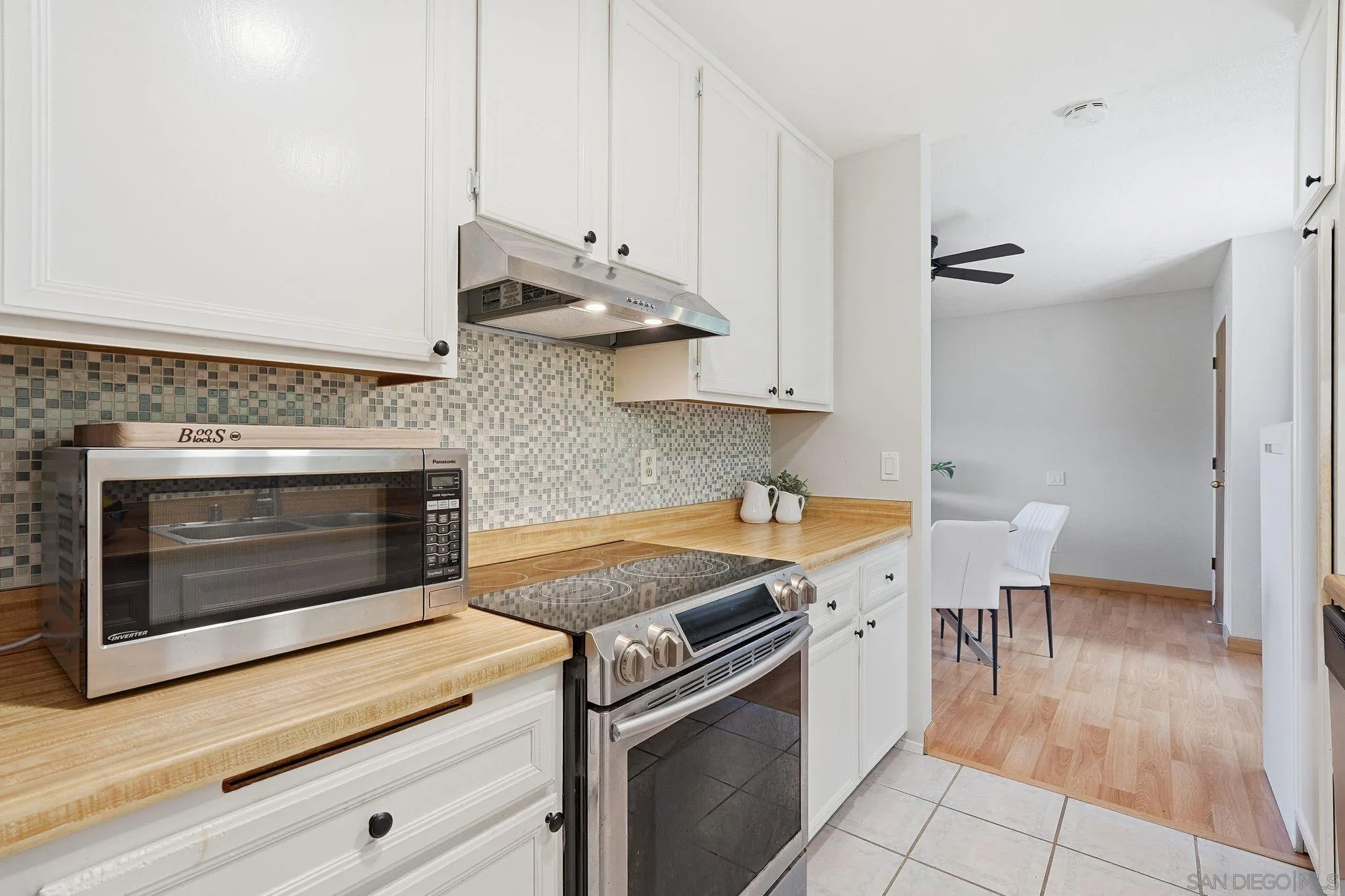 Photo #11: 260012876 Listing: Photo #11
