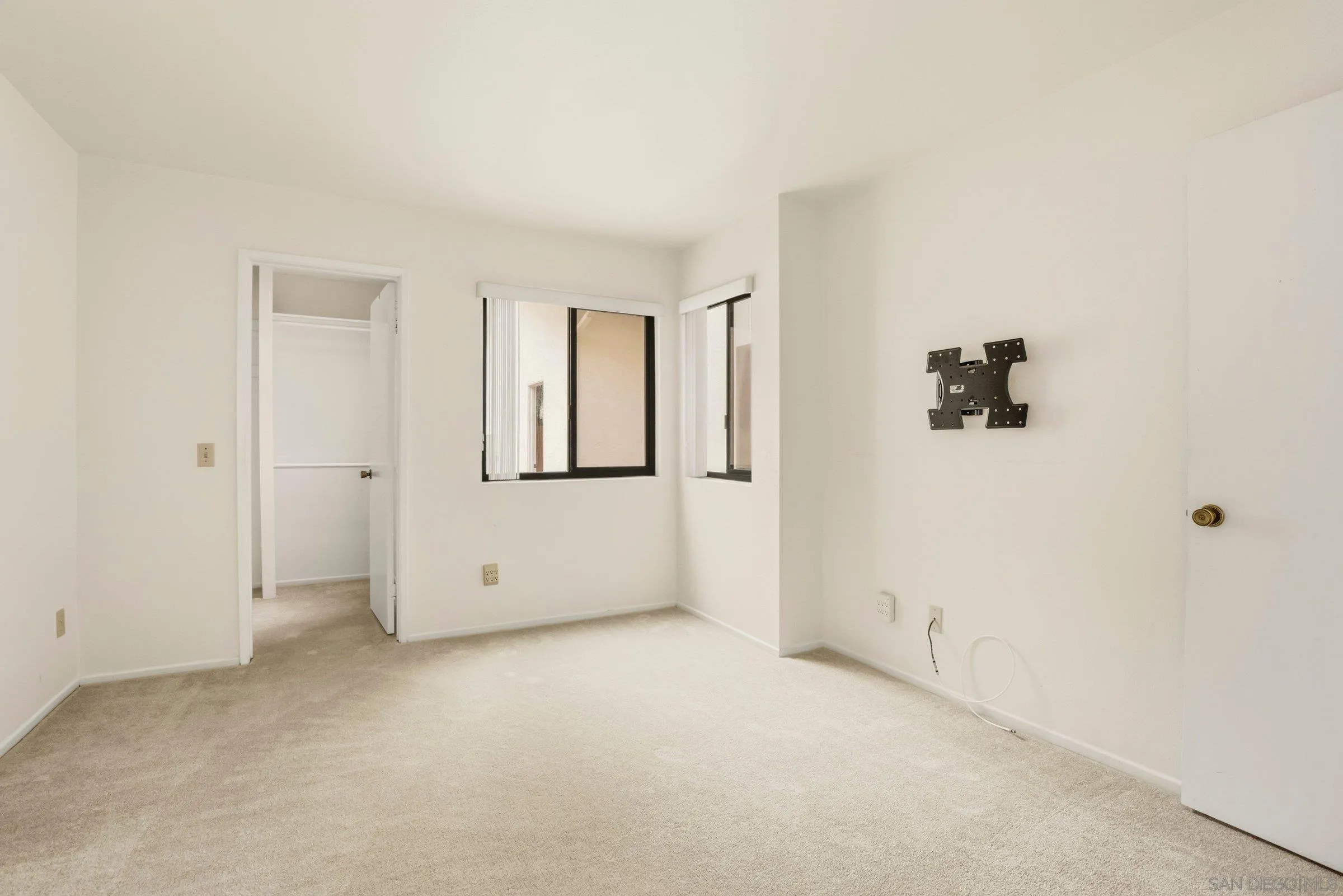 Photo #15: 260012877 Listing: Photo #15