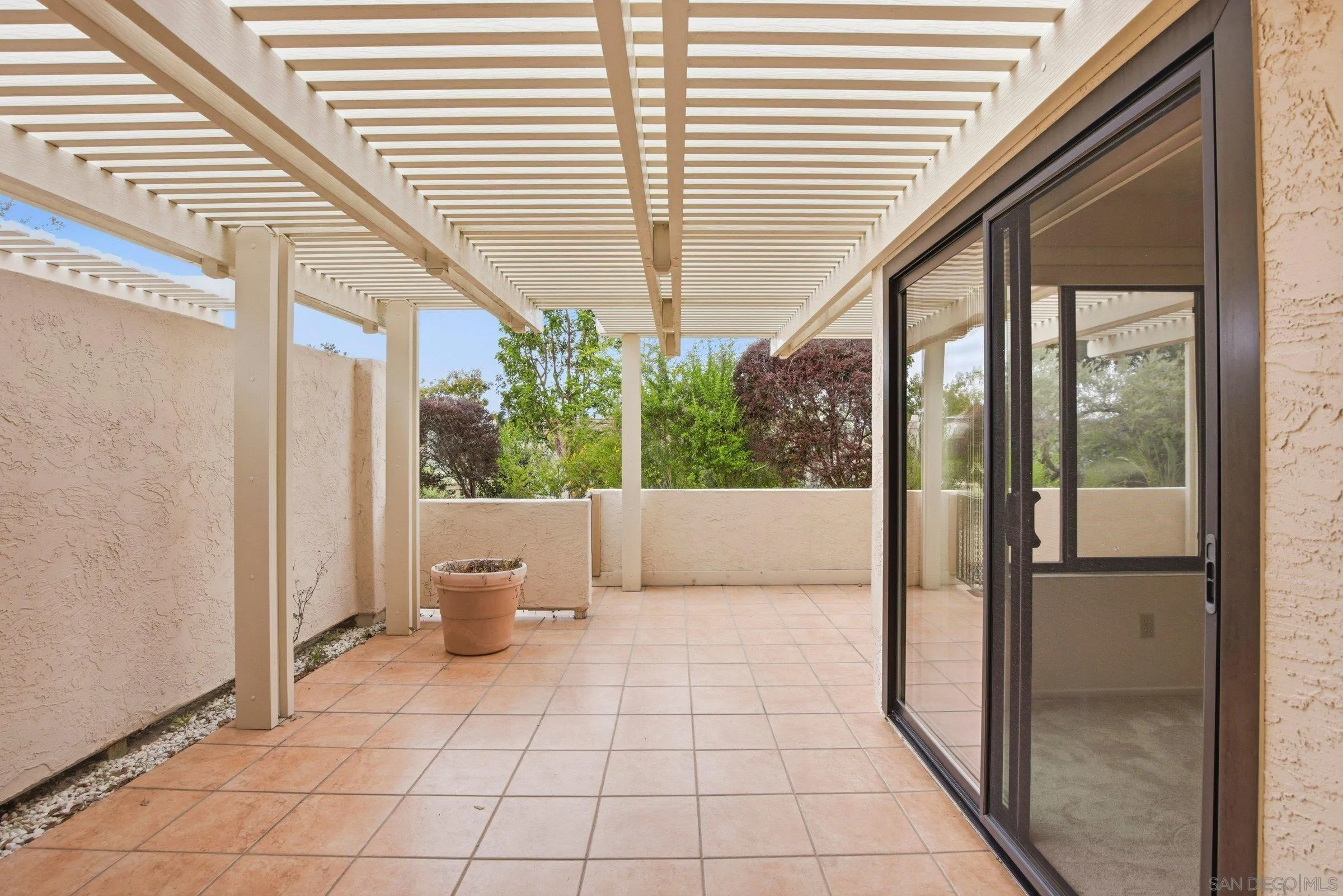 Photo #7: 260012877 Listing: Photo #7